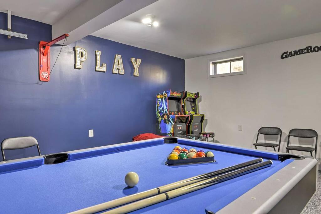 New! Updated Mystic Home W/ Sauna, Hot Tub & Deck Ngoại thất bức ảnh
