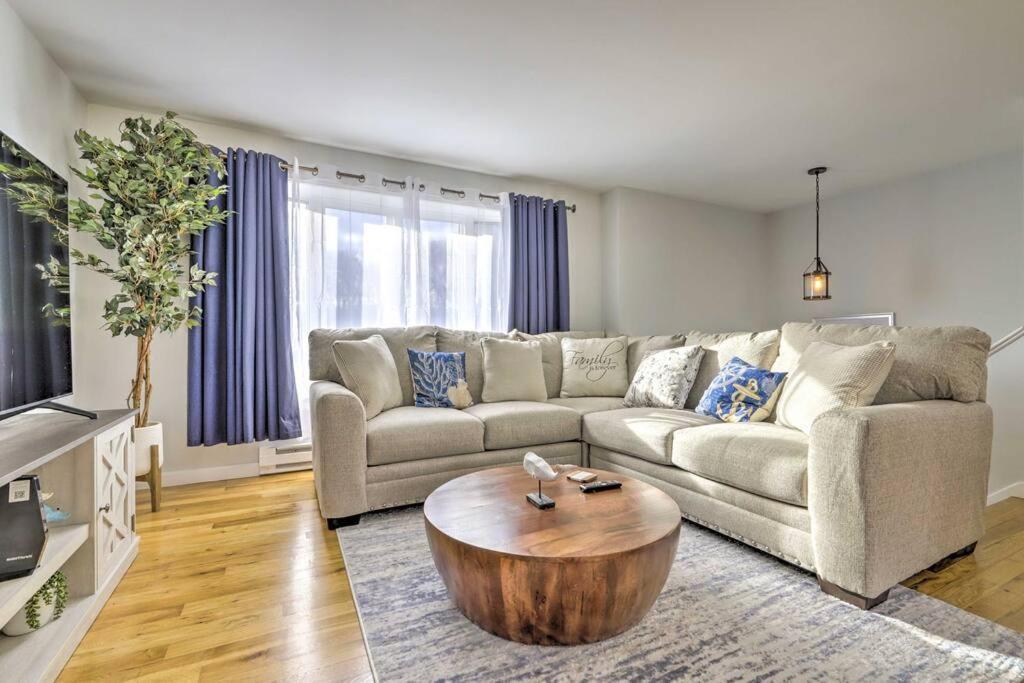 New! Updated Mystic Home W/ Sauna, Hot Tub & Deck Ngoại thất bức ảnh