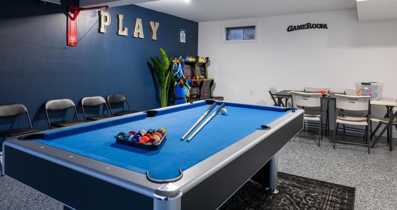 New! Updated Mystic Home W/ Sauna, Hot Tub & Deck Ngoại thất bức ảnh
